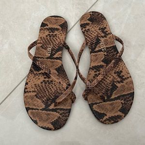 TKEES SNAKE PRINT